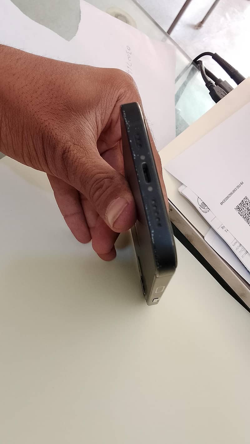 Apple iPhone 12 2