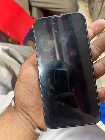 Apple iPhone 13