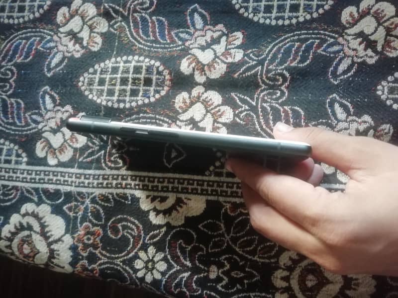 Google Pixel 6 4