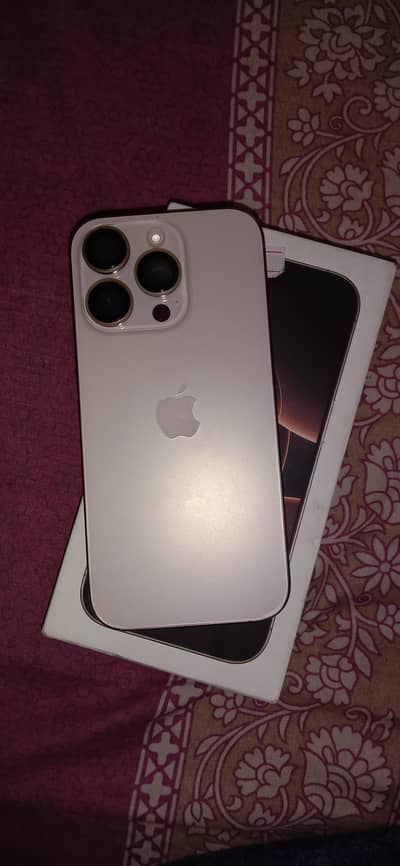 Apple iPhone 16 Pro box