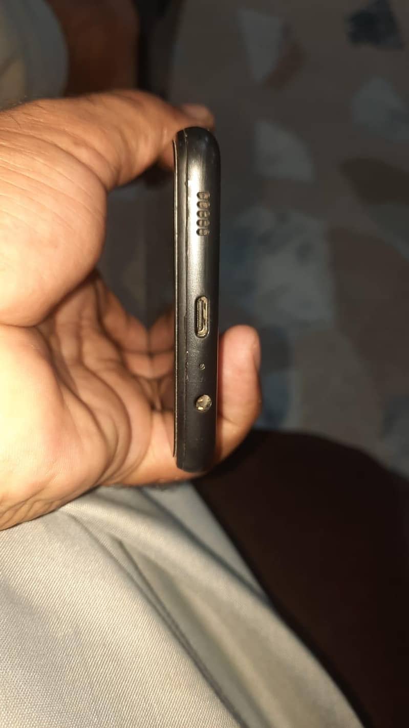 Samsung Mobile A12 3