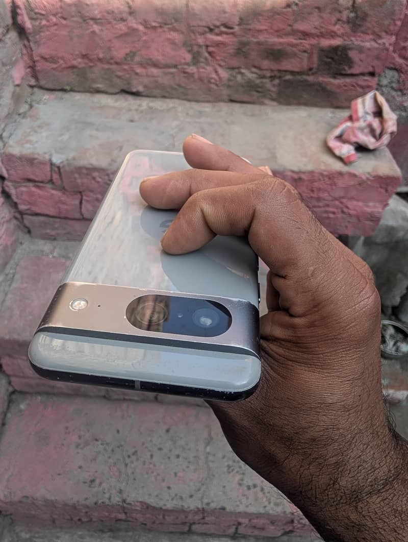 Google Pixel 8 1