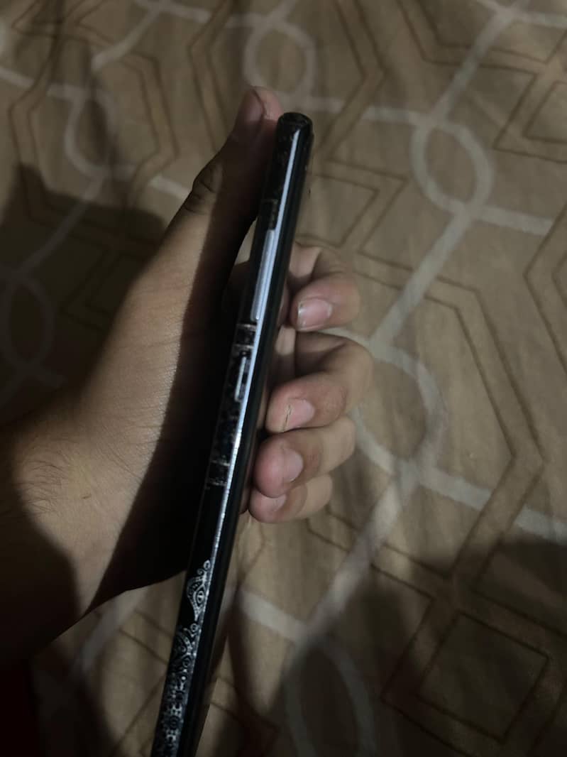 Samsung Mobile Note 8 4