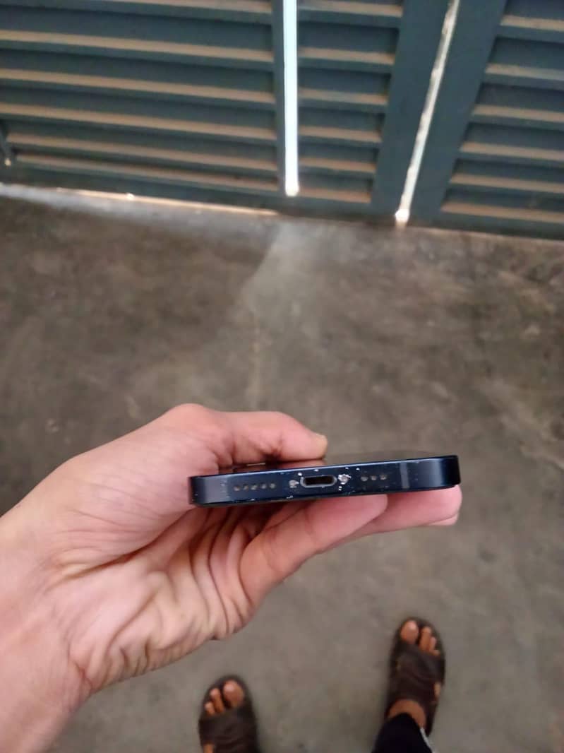 Apple iPhone 12 5