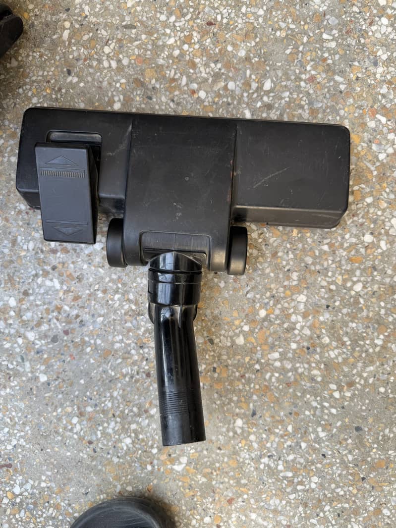 Vacuum cleaner 5