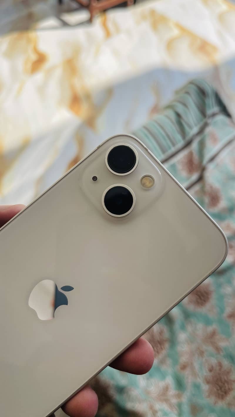 Apple iPhone 13 0