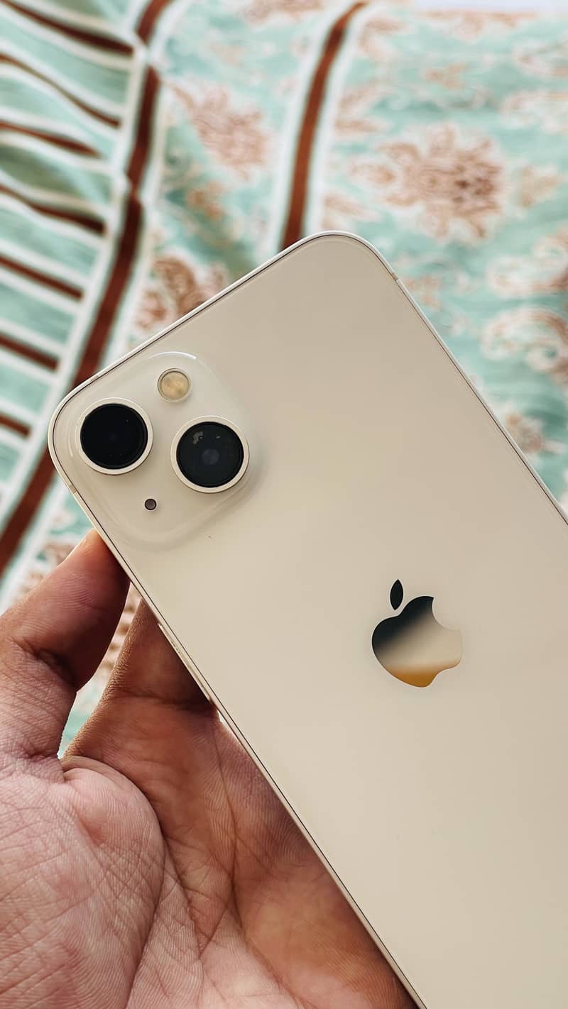 Apple iPhone 13 16