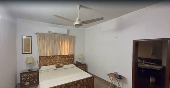16 Marla Single-Storey House For Sale On 50 Ft Road, F Block, Model Town Lahore