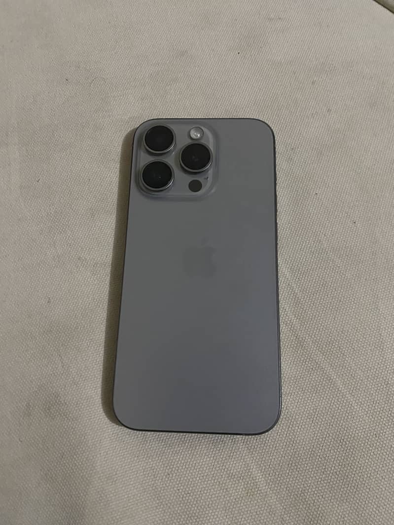 Apple iPhone 15 Pro 6