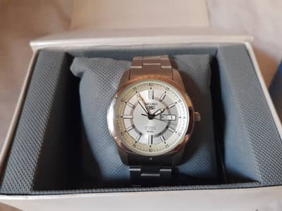 Brand New Seiko 5 Big Face