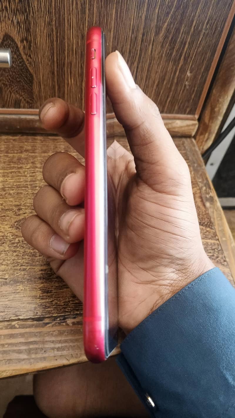 Apple iPhone 11 3