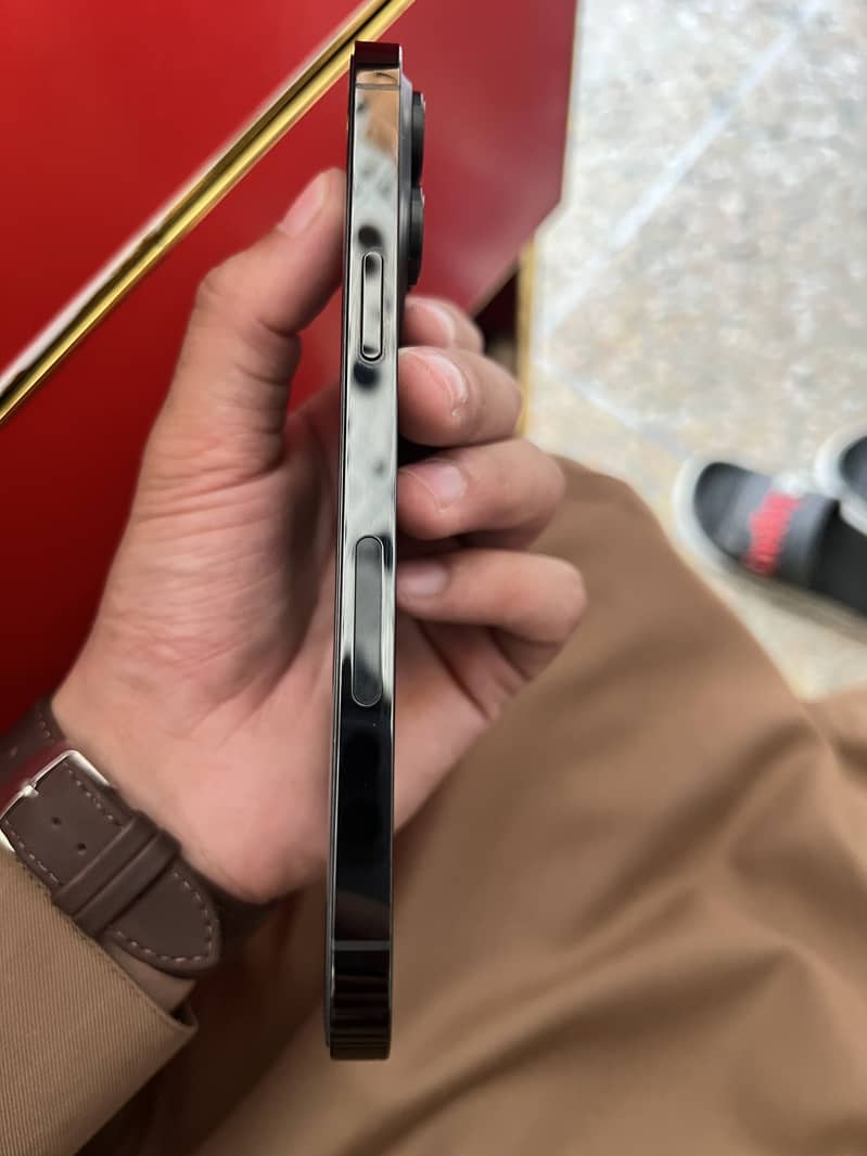 iphone 14 pro max jv 2
