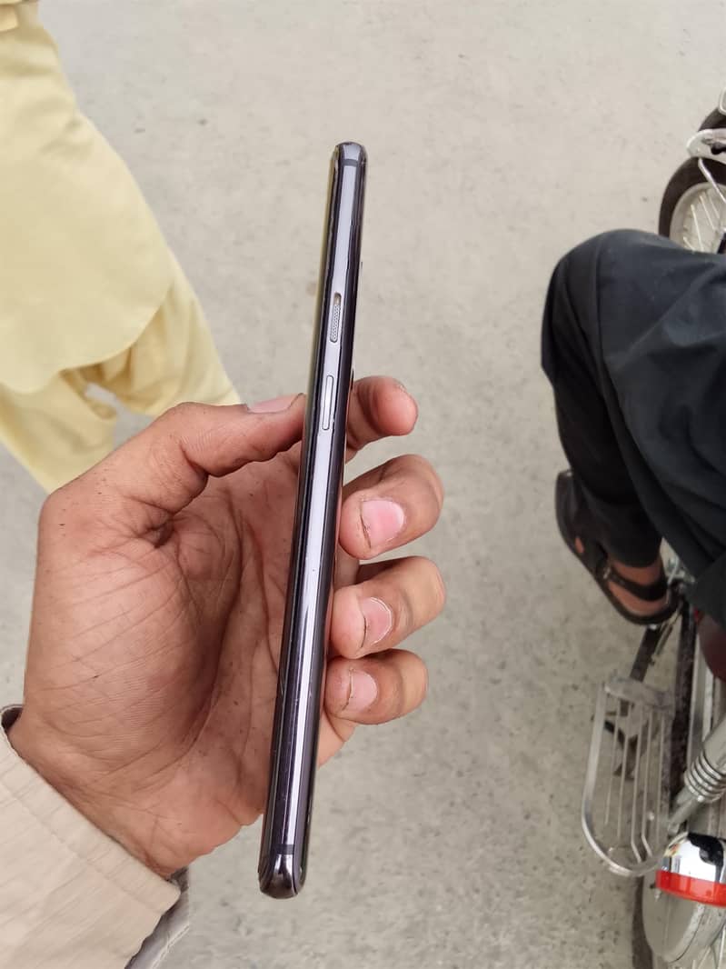 One Plus 7 Pro 3