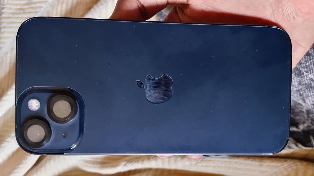 Apple iPhone 13 0