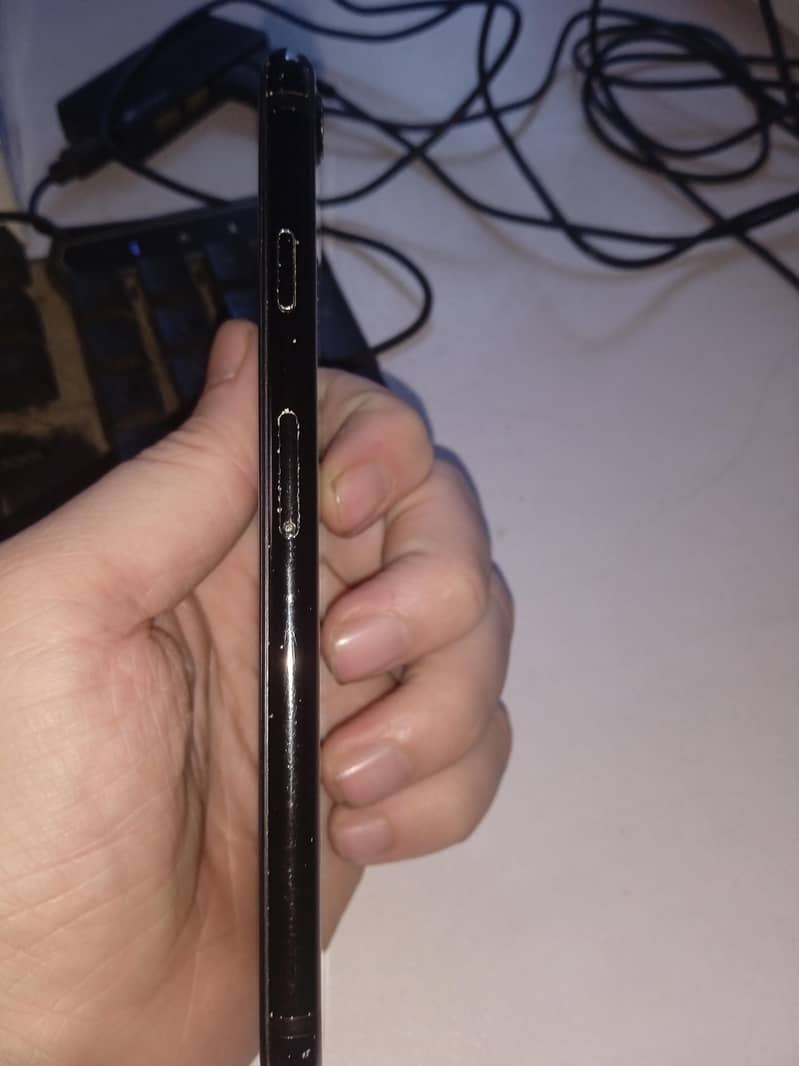 Apple iPhone 7 3