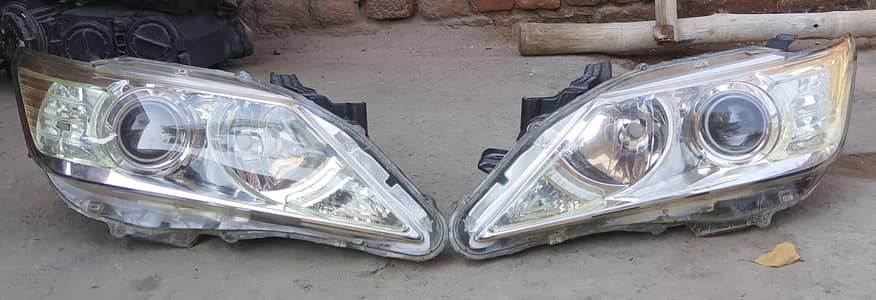 Toyota Camry Hybrid 2012/13 Headlights