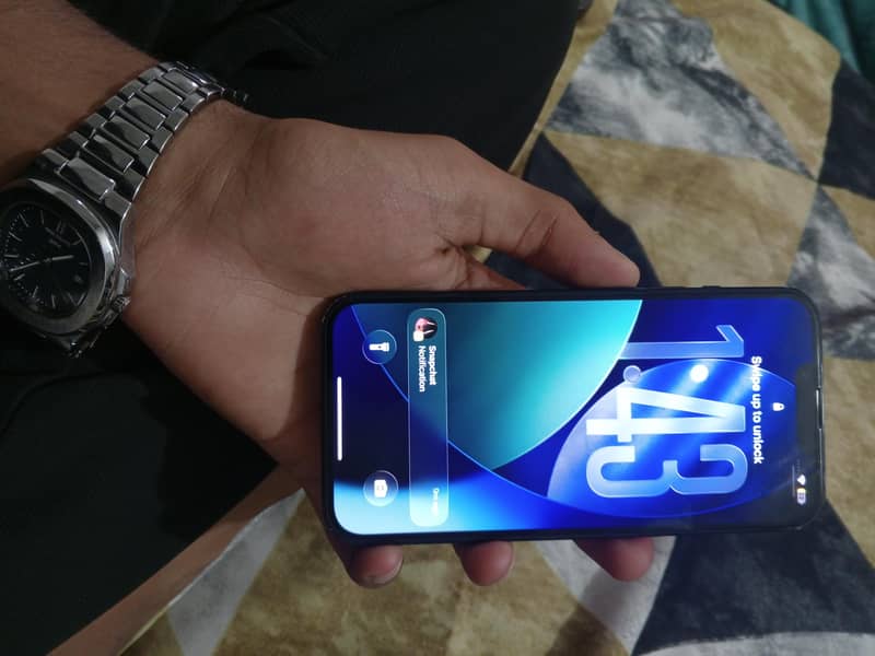Apple iPhone 13 1