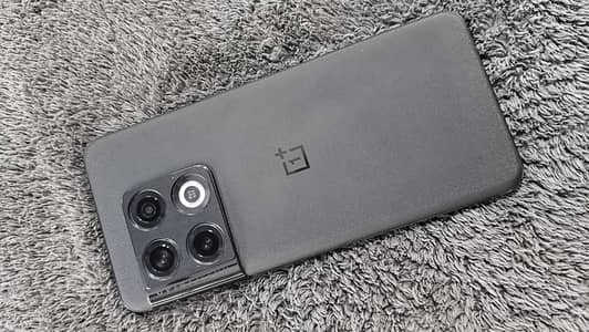 One Plus 10 Pro