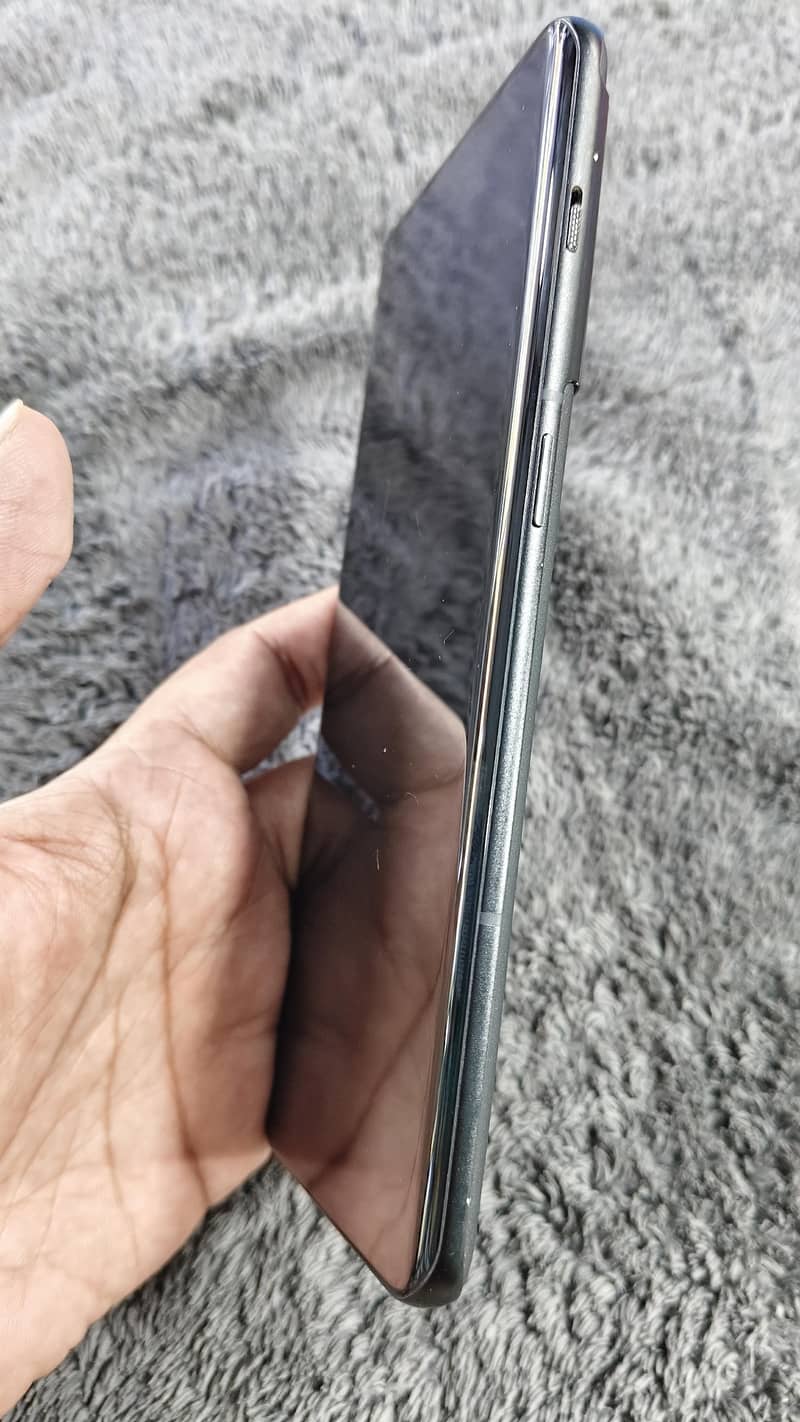 One Plus 10 Pro 3