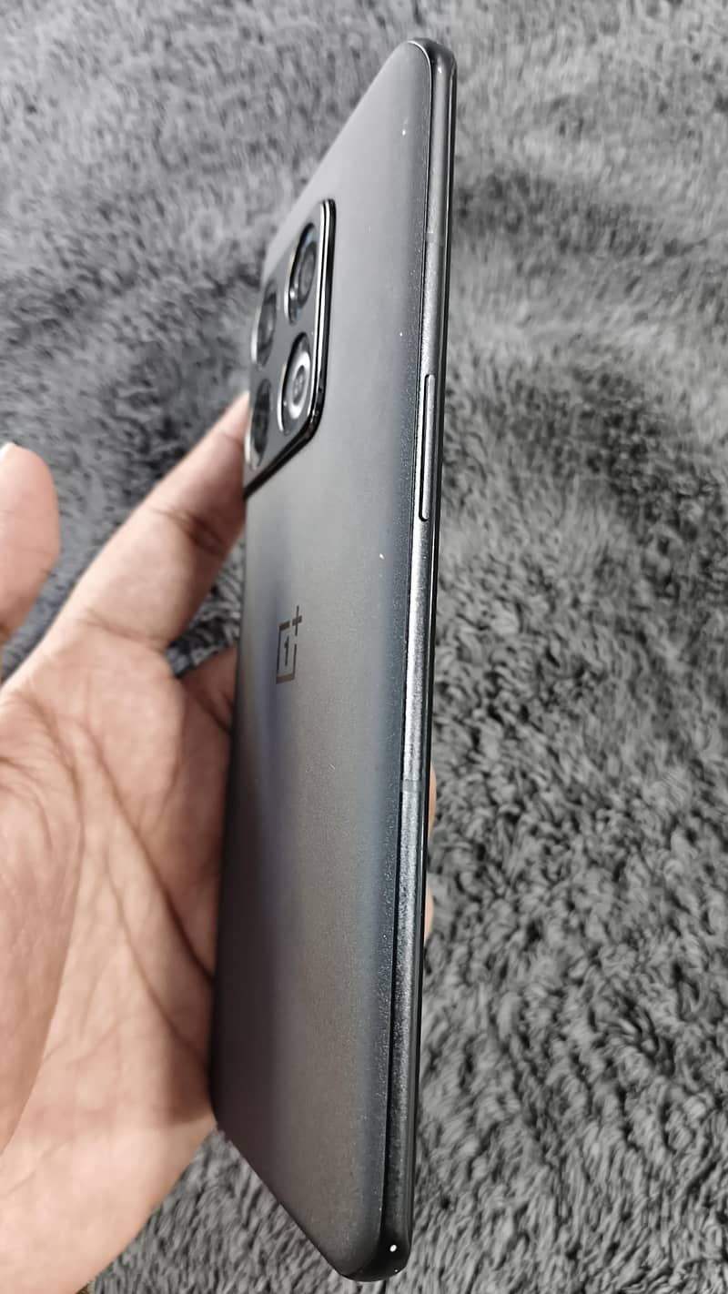 One Plus 10 Pro 5