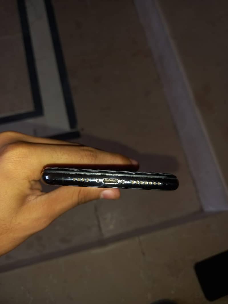 Apple iPhone Xsmax 3