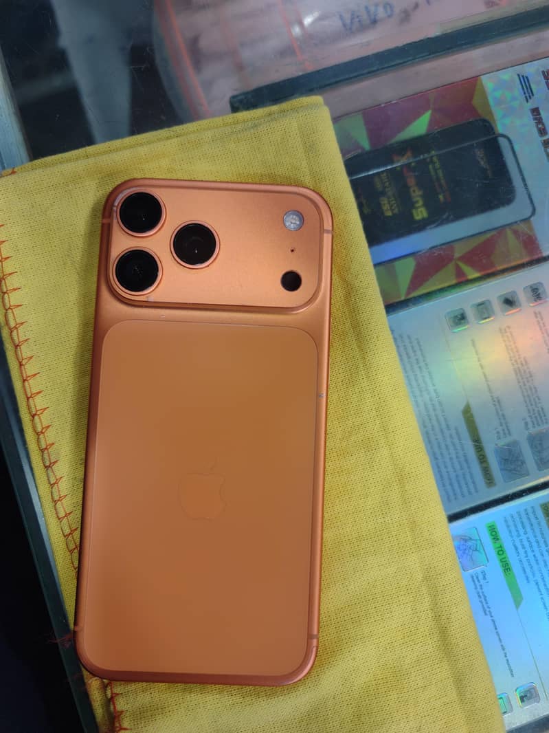 Apple iPhone 17 Pro Max 3