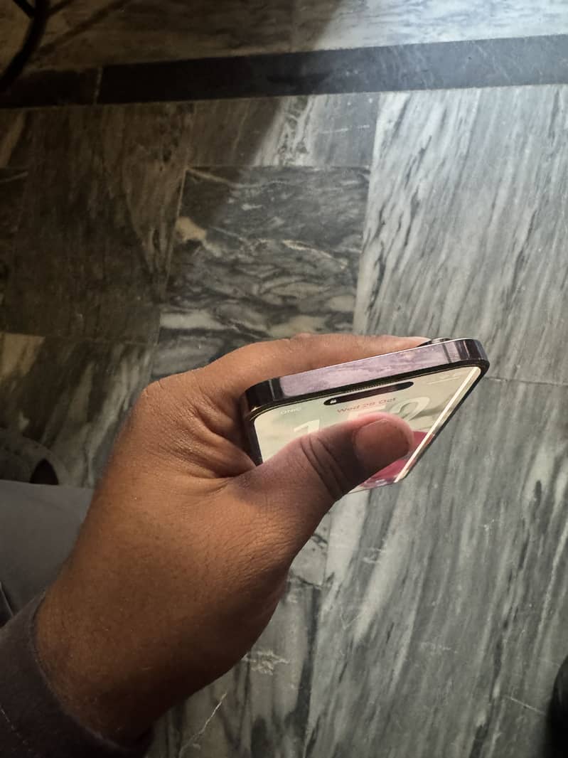 Apple iPhone 14 Pro Max 4