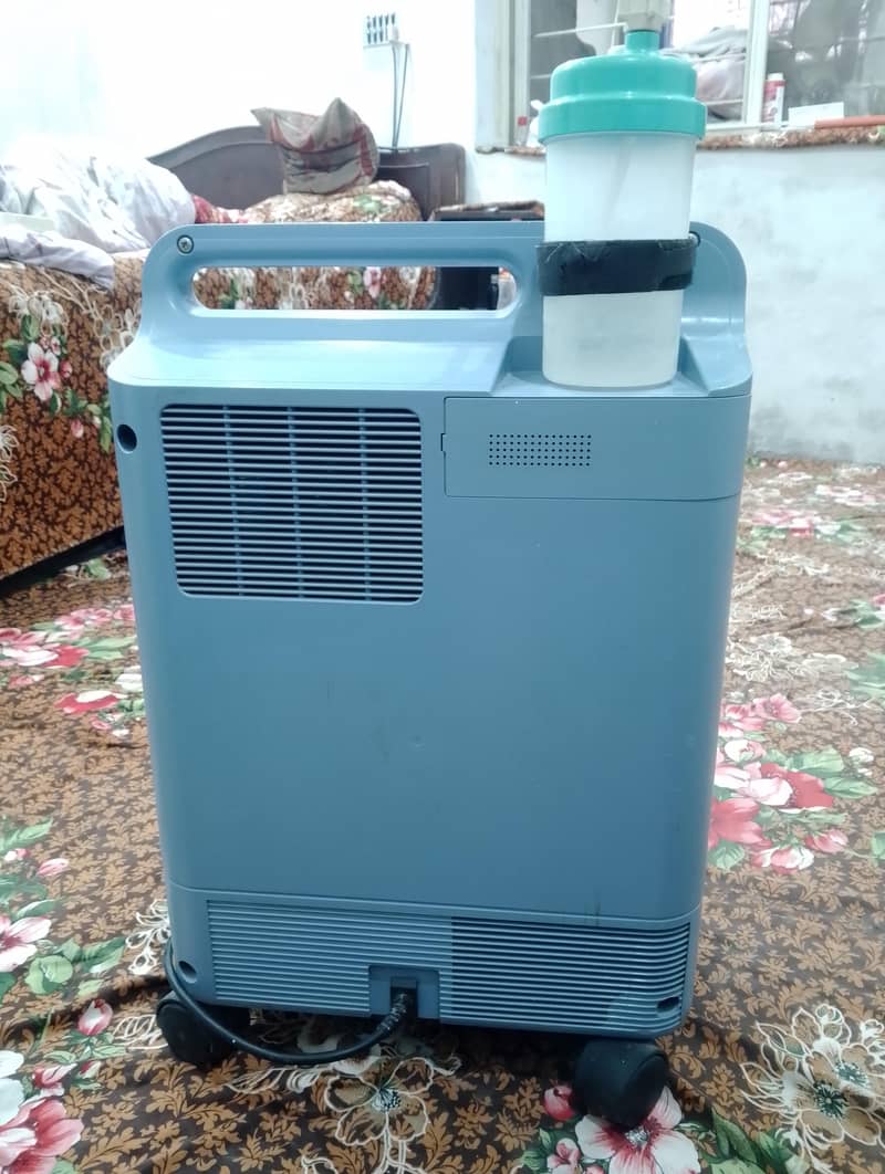 Oxygen Concentrator 5 LPM 1