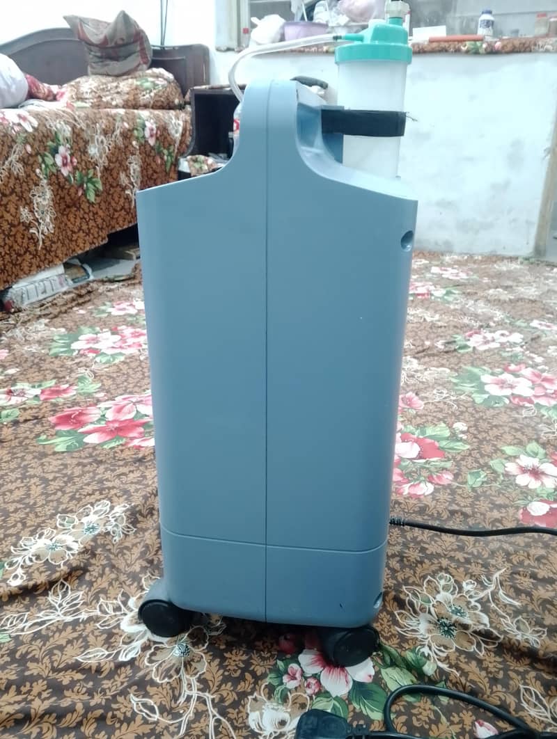 Oxygen Concentrator 5 LPM 4