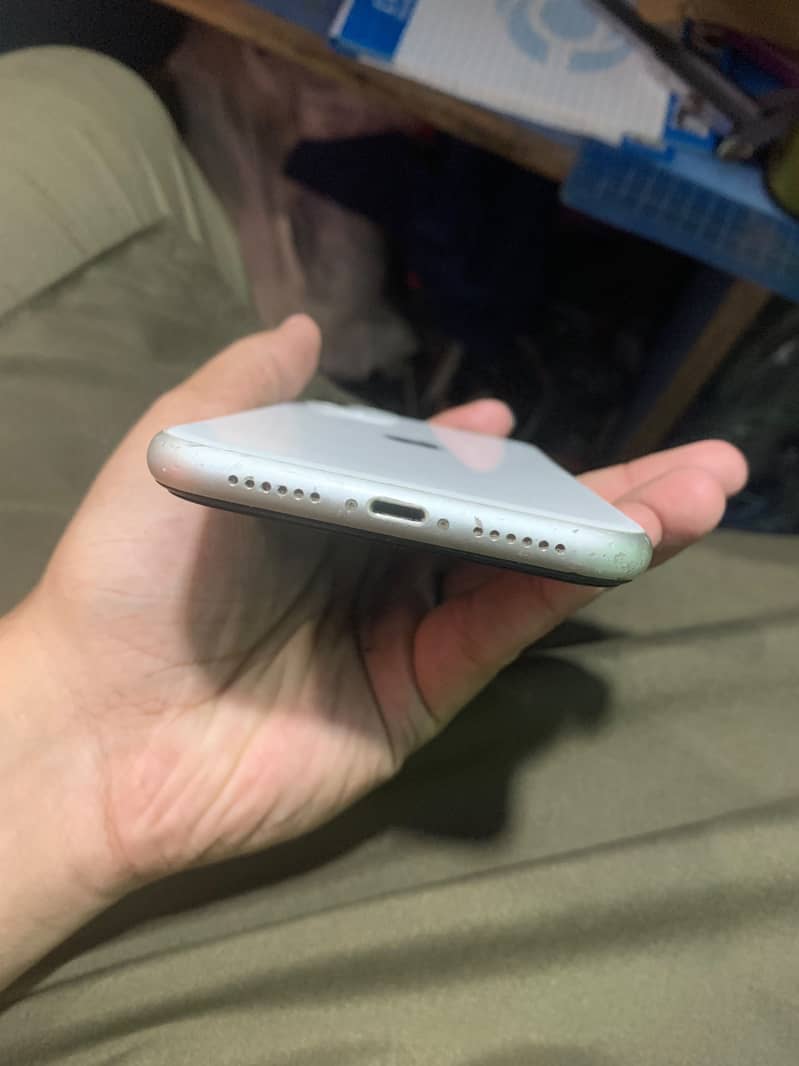 Apple iPhone 11 2