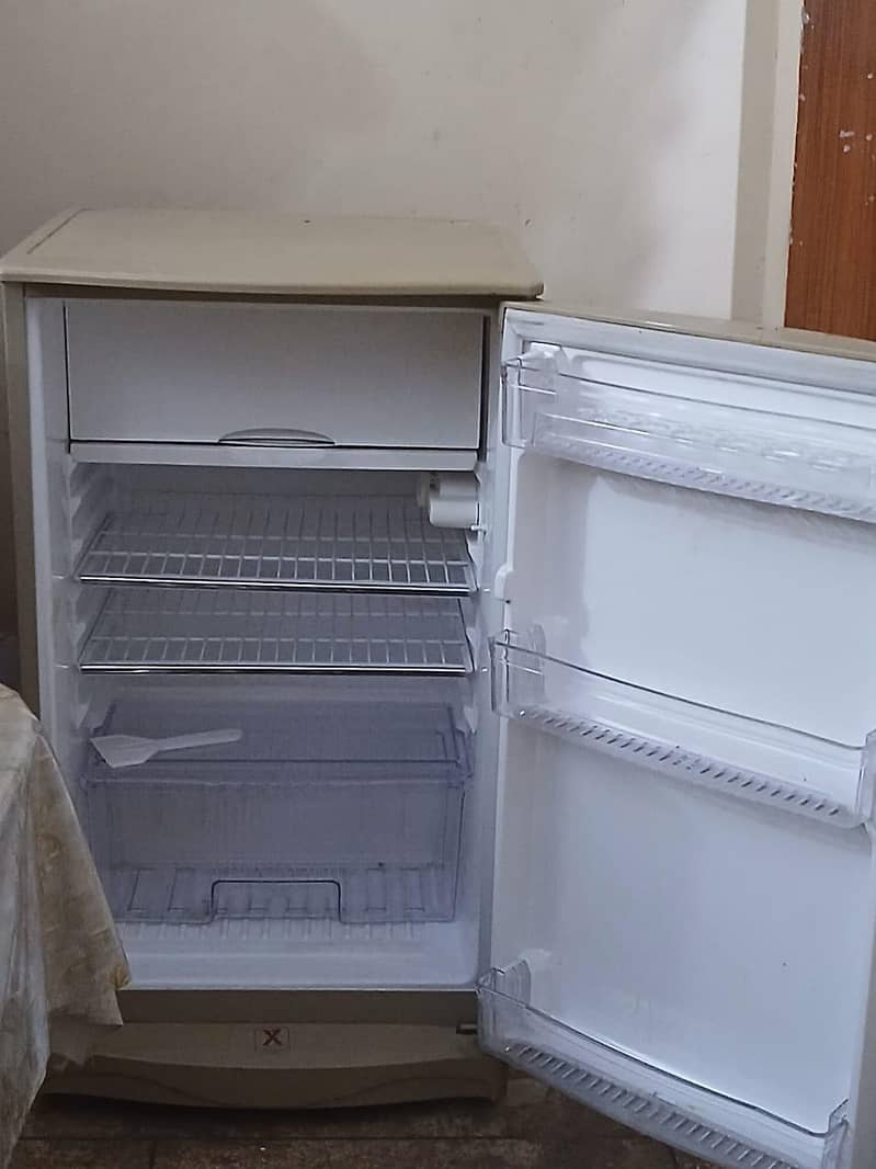 Waves Refrigerator Mini 1
