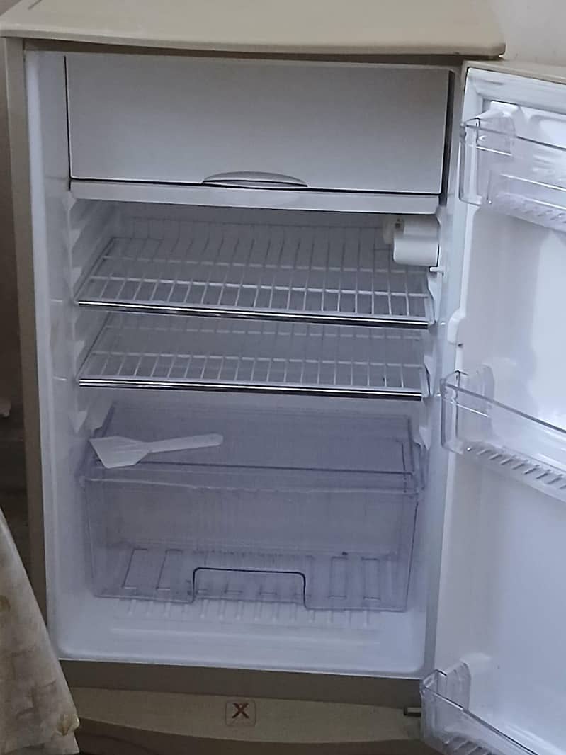 Waves Refrigerator Mini 2