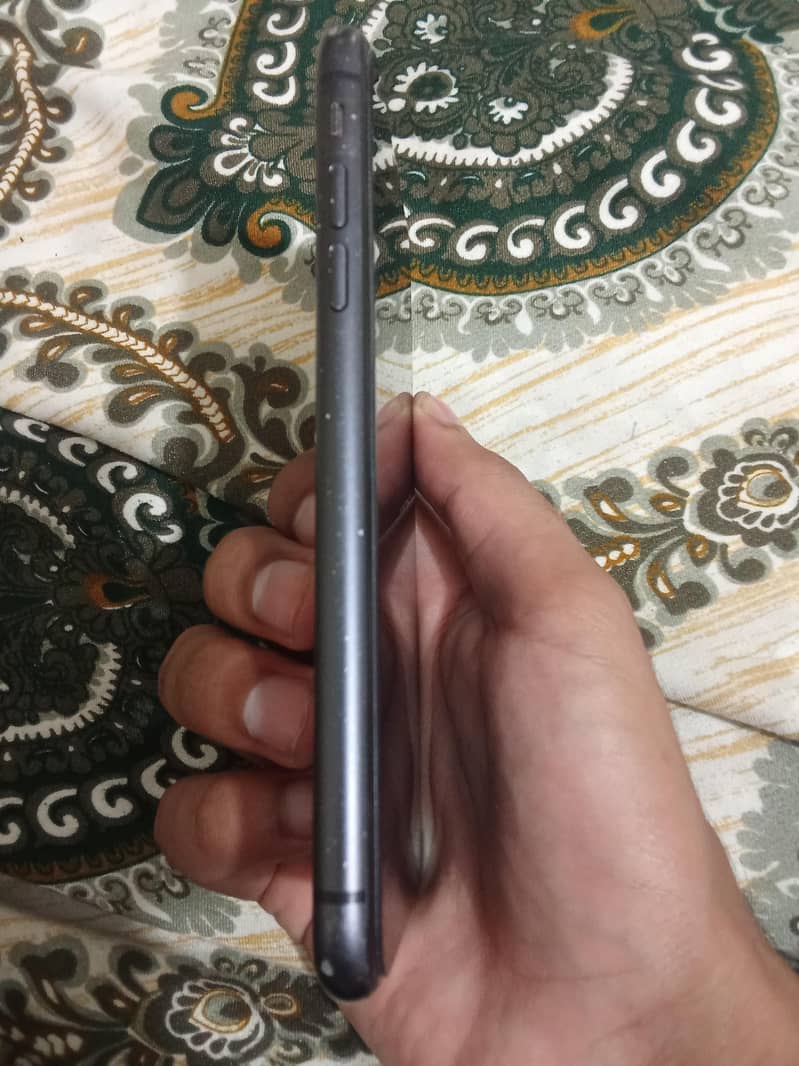 Apple iPhone 11 Sim glitch 3