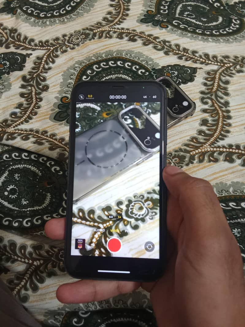 Apple iPhone 11 Sim glitch 5