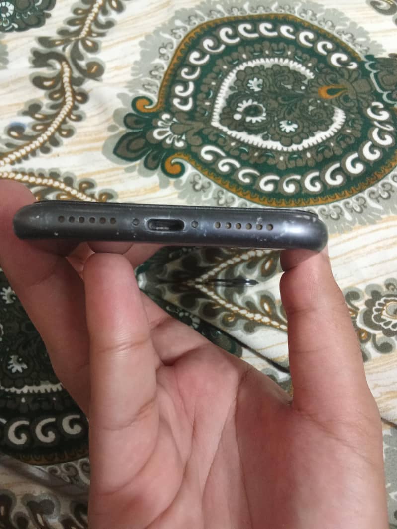 Apple iPhone 11 Sim glitch 6