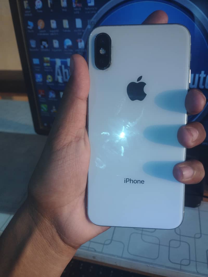Apple iPhone X 3