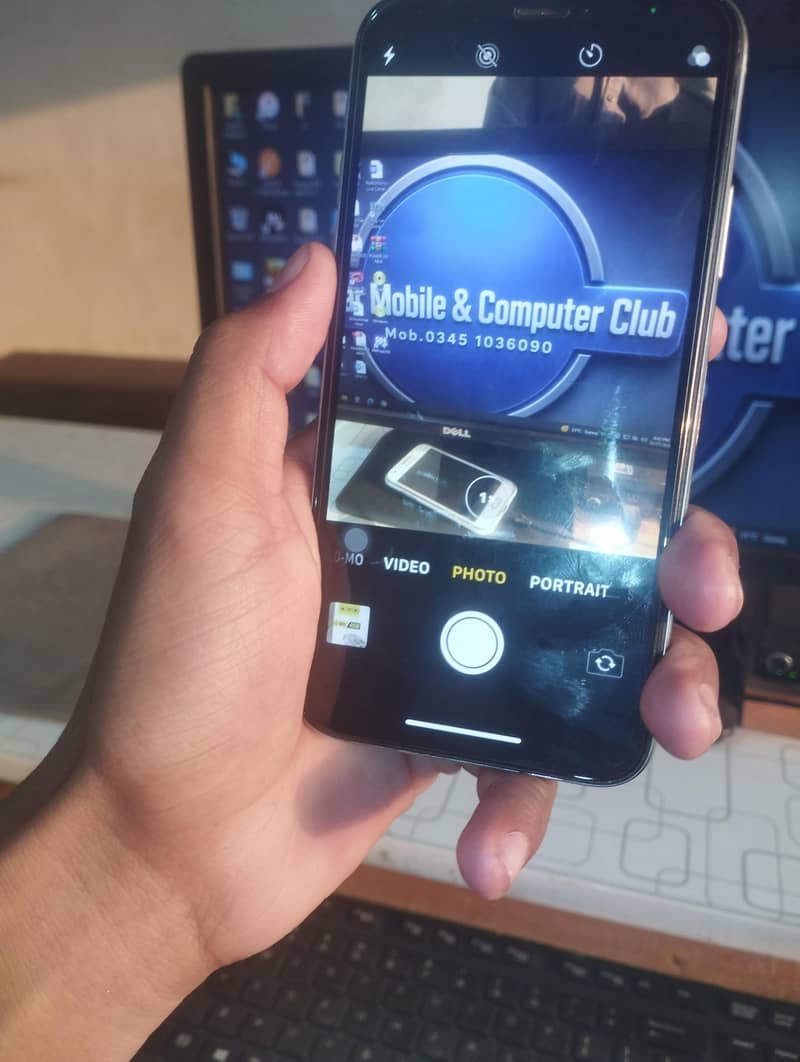 Apple iPhone X 5