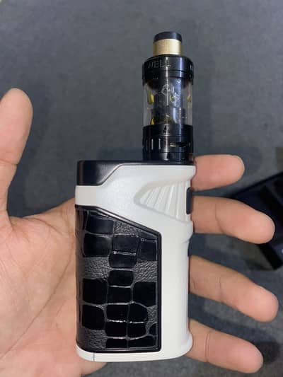 Uwell Ironfist 200W Vape Kit Complete Set (Black & White)
