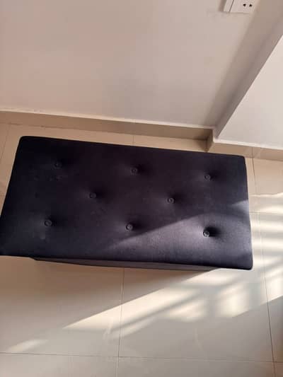 Sofa + box