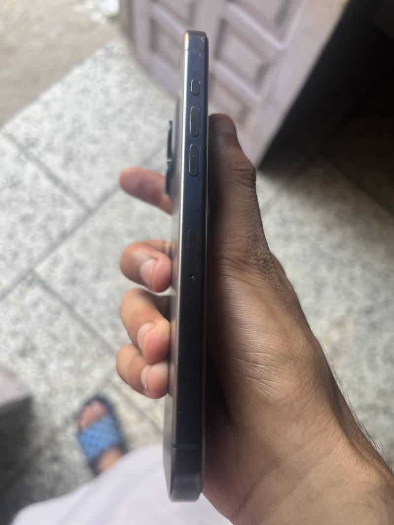 Apple iPhone 15 Pro Max 1