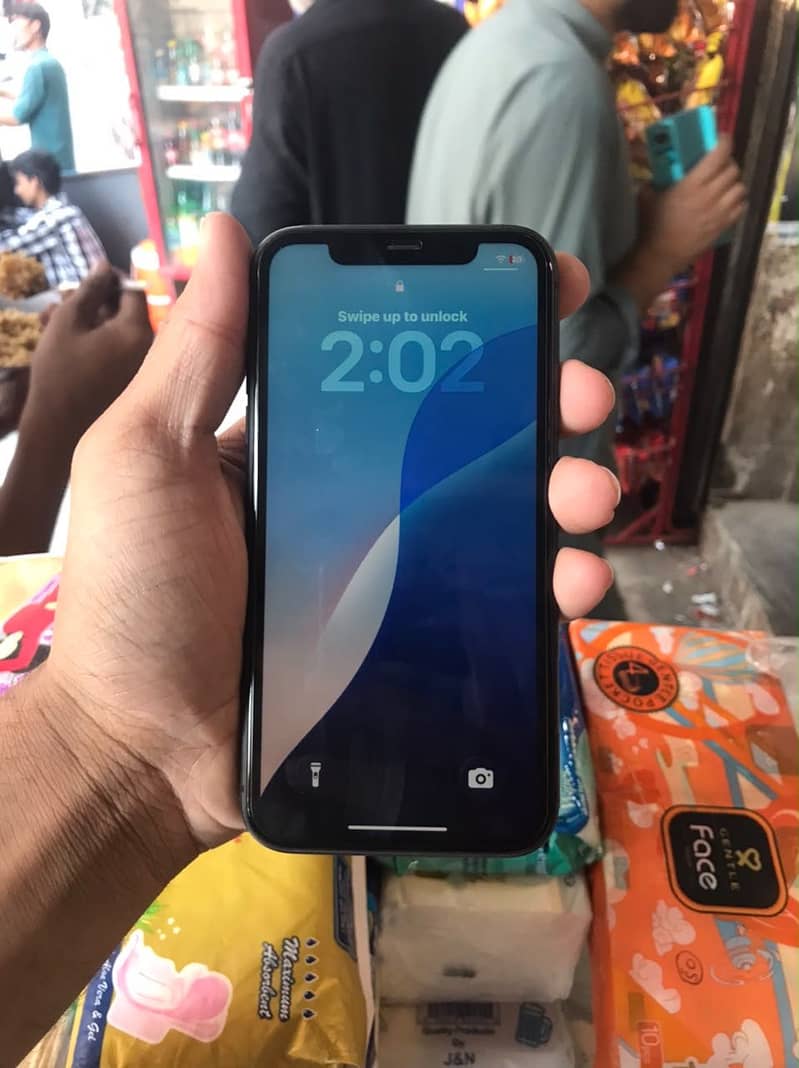 Apple iPhone 11 0