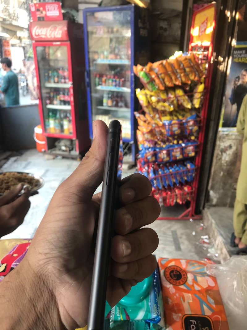 Apple iPhone 11 2