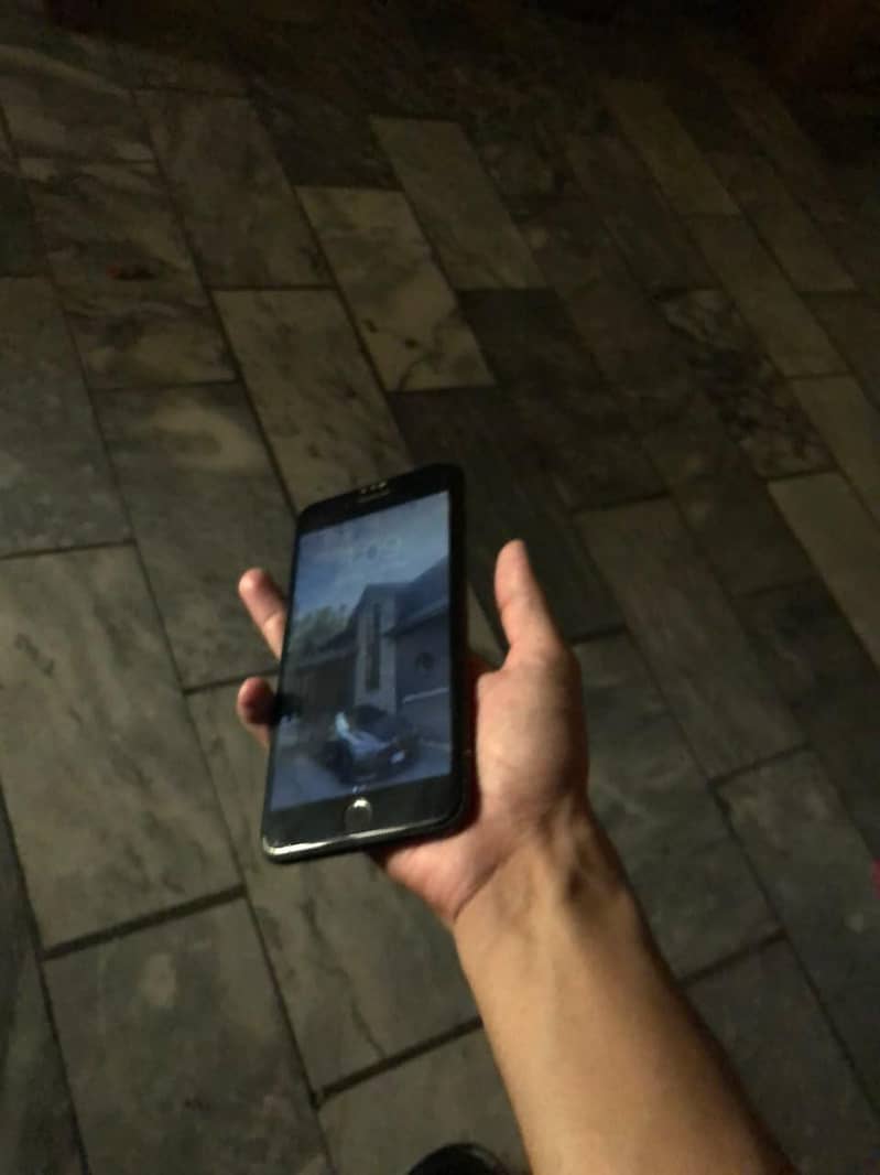 Apple iPhone 7 3