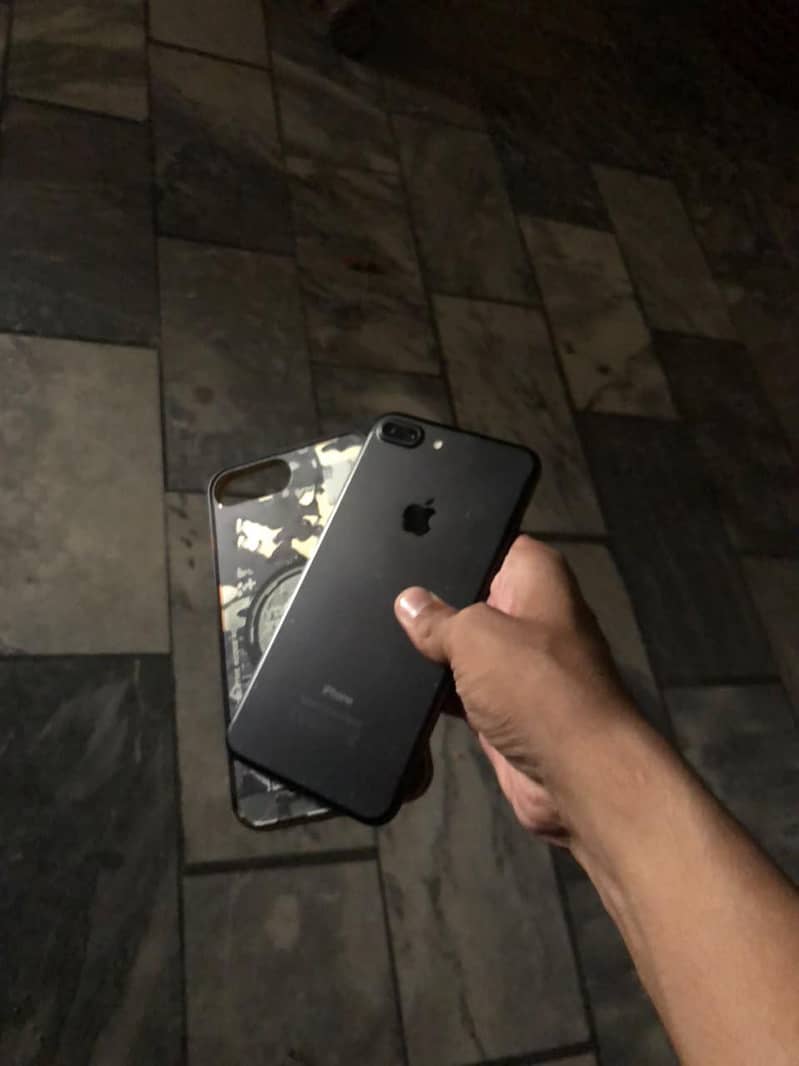 Apple iPhone 7 4