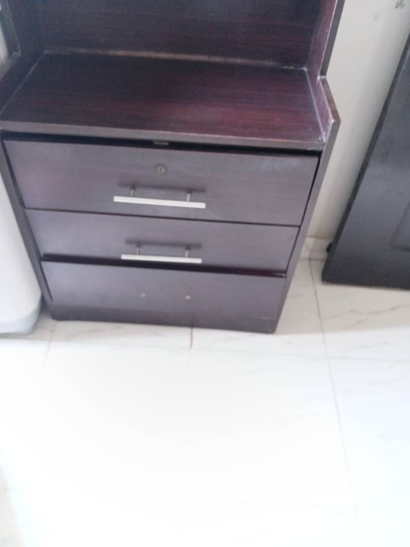Dressing table / side table 0