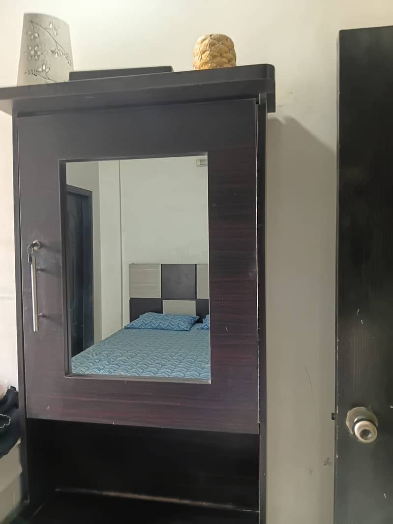 Dressing table / side table 1