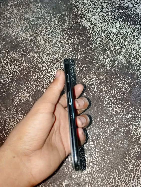 Apple iPhone 7 3