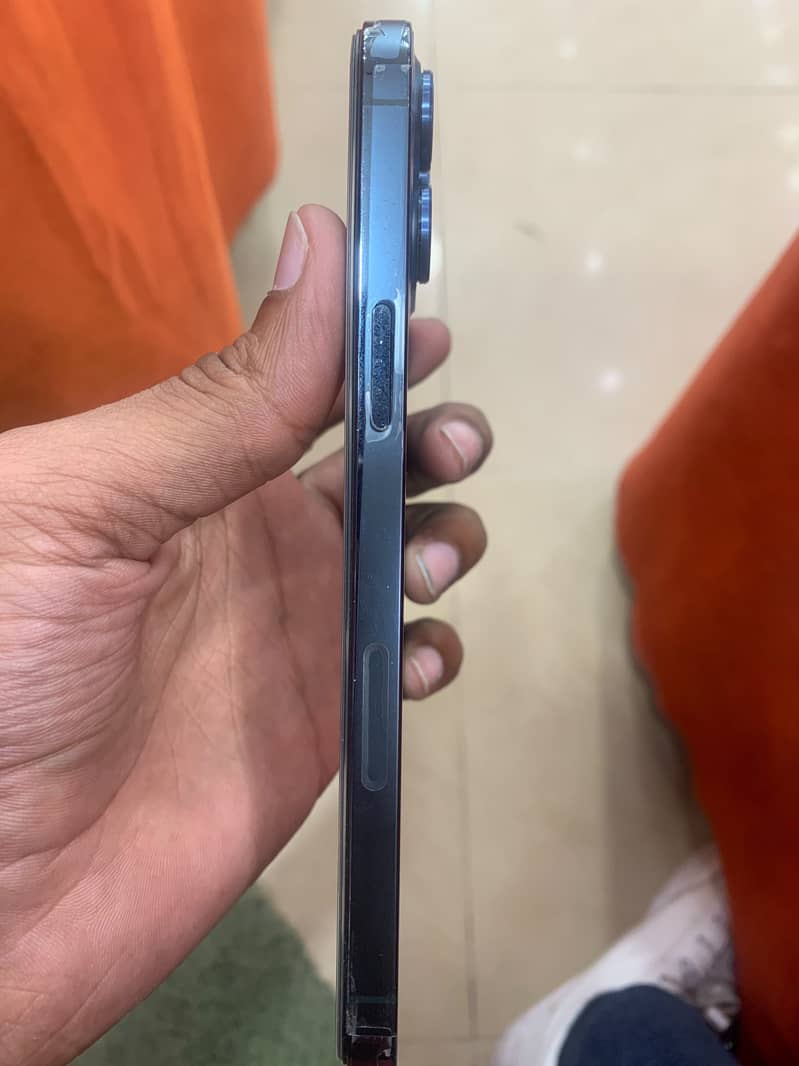 Apple iPhone 12 Pro Max 2