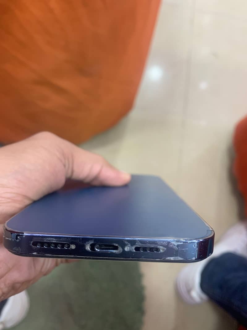 Apple iPhone 12 Pro Max 4
