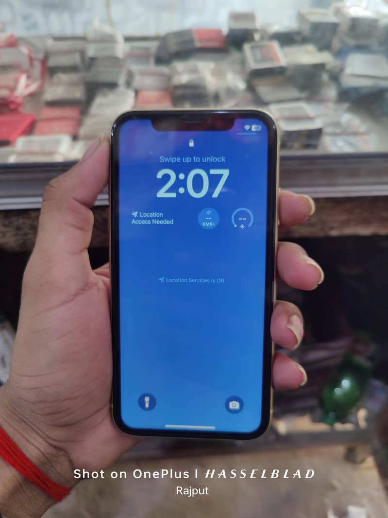 Apple iPhone XR 0